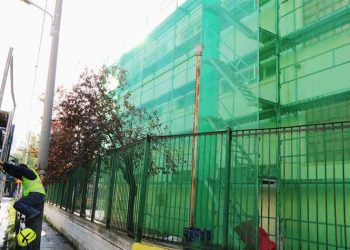 Νέα προκάτ αίθουσα και επισκευές σχολείων