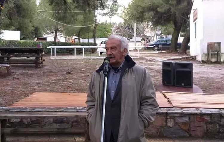 Ο Δήμαρχος στο Χριστουγεννιάτικο Χωριό