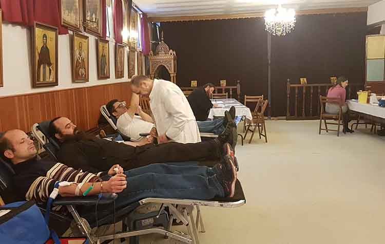 Επιτυχημένη εθελοντική αιμοδοσία από τον Ιερό Ναό Αγίας Τριάδος