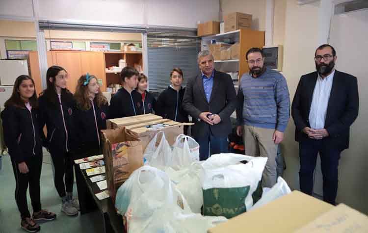 Ελληνοαγγλική Αγωγή: Παιδικά φάρμακα στο Κοινωνικό Φαρμακείο