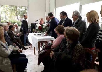 O Δήμαρχος στην κοπή της πρωτοχρονιάτικης πίτας του Δ΄ΚΑΠΗ Μελισσίων