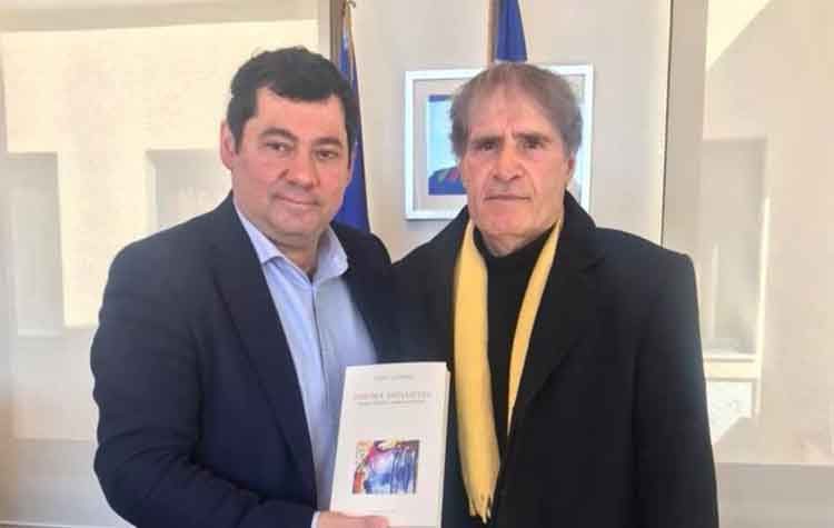 Με τον συγγραφέα Νίκο Λάζαρη συναντήθηκε ο Τάσος Μαυρίδης