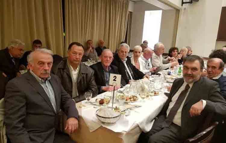 O Νεοπεντελικός έκοψε την πρωτοχρονιάτικη πίτα του