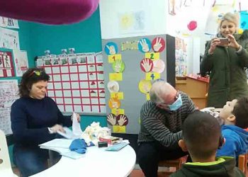 Προληπτικός οδοντιατρικός έλεγχος στο Ειδικό Σχολείο Κωφών και Βαρήκοων