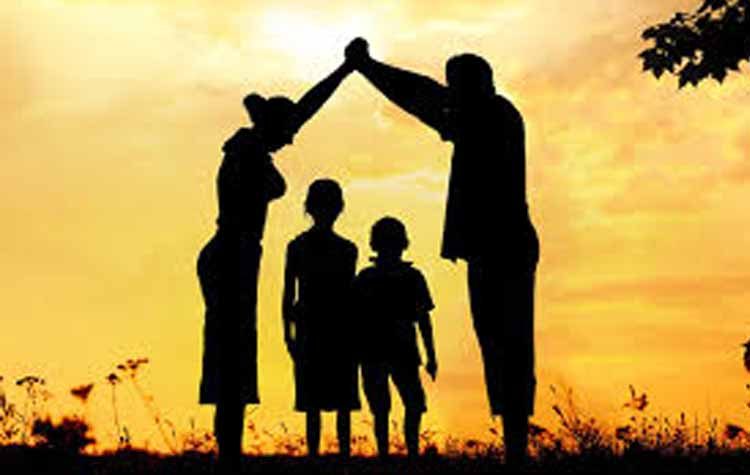 «Χείρα βοηθείας» στους γονείς