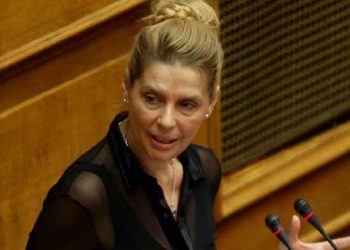 Παραίτηση Παπακώστα: Δεν έγινε αποδεκτή