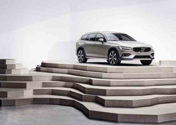 Volvo V60 Cross Country: Tο πιο πρόσφατο μέλος της ξεχωριστής γενιάς Cross Country διατίθεται στην Ελλάδα