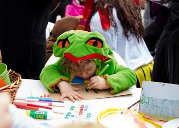 «Ωδή στους Εύζωνες και τα σύμβολά τους» από τον Δήμο