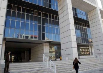 Εισβολή αντιεξουσιαστών στο Εφετείο Αθηνών