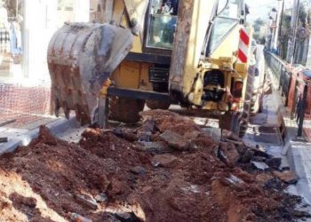 Αντιπλημμυρική παρέμβαση και κατασκευή πεζοδρομίων με διάνοιξη δρόμων