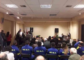 Ο Βλάσσης Σιώμος στις πρωτοχρονιάτικες πίτες των εθελοντικών ομάδων Διονύσου και Άνοιξης