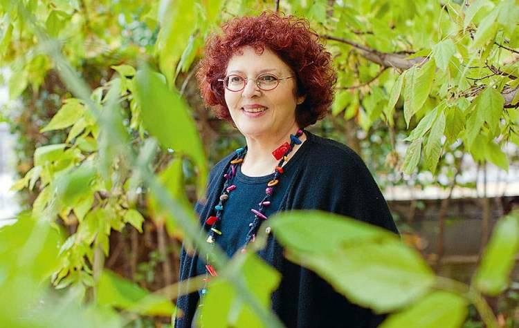 Δυναμική η συνέχεια της Δημοτικής Βιβλιοθήκης με Ευγενία Φακίνου