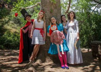 «Η Αλίκη συναντά τη χώρα των θαυμάτων» στο Ίδρυμα Β. & Μ. Θεοχαράκη