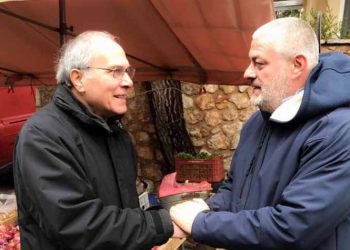 Επίσκεψη του Λευτέρη Κοντουλάκου στη λαϊκή αγορά της Νέας Πεντέλης