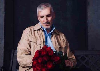 Ο άνθρωπος με το λουλούδι στο στόμα στο Altera Pars