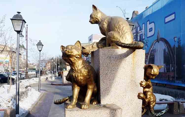 Λένινγκραντ: Γάτες - ηρωίδες