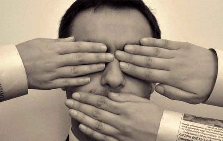 «Καμμένη» ελευθερία Tύπου