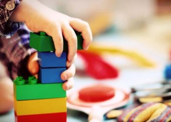 Δίχρονη προσχολική εκπαίδευση σε 8 από τους 12 Δήμους του Βορείου Τομέα