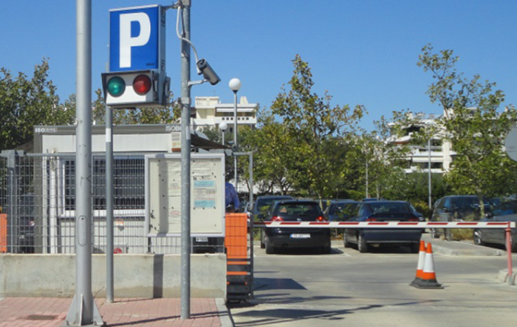 Ξεκινά το ιδιωτικό πάρκινγκ της Πλακεντίας – Στην αντεπίθεση το Δημοτικό Συμβούλιο