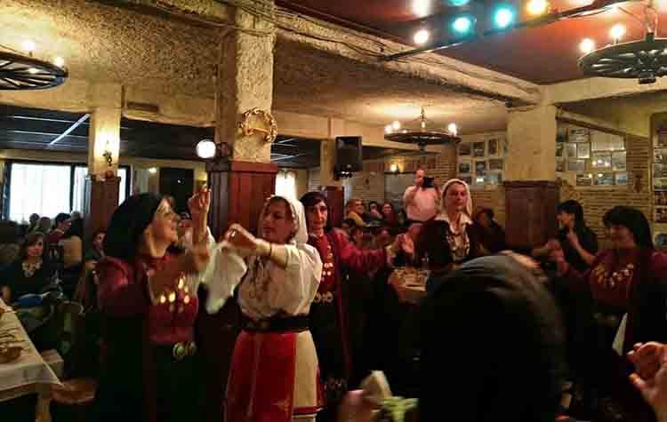 Με παραδοσιακούς ήχους η κοπή πίτας του Συλλόγου Ηπειρωτών Βορείων Προαστίων