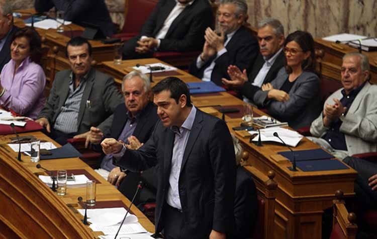 Πολιτικά αναστήματα και γυρολόγοι πολιτευτές