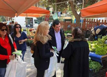 Διανομή τσαντών πολλαπλών χρήσεων για την καθαριότητα και την ανακύκλωση