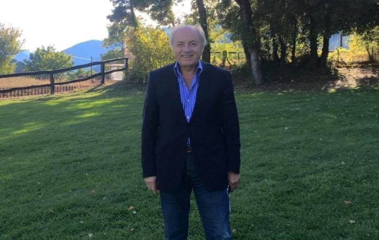 «Καθαρή Γραμμή» από Παναγιώτη Σαγρή και Μαίρη Καρανάσιου