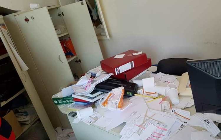 Στόχος βανδαλισμών το παλαιό Δημαρχείο Χαλανδρίου