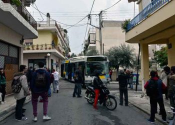 Αιγάλεω: Σύγκρουση λεωφορείων του ΟΑΣΑ - Έντεκα τραυματίες