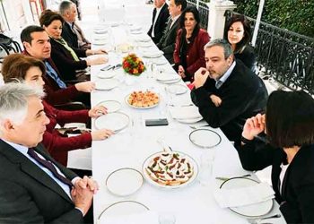 Τελική ευθεία για κάλπες