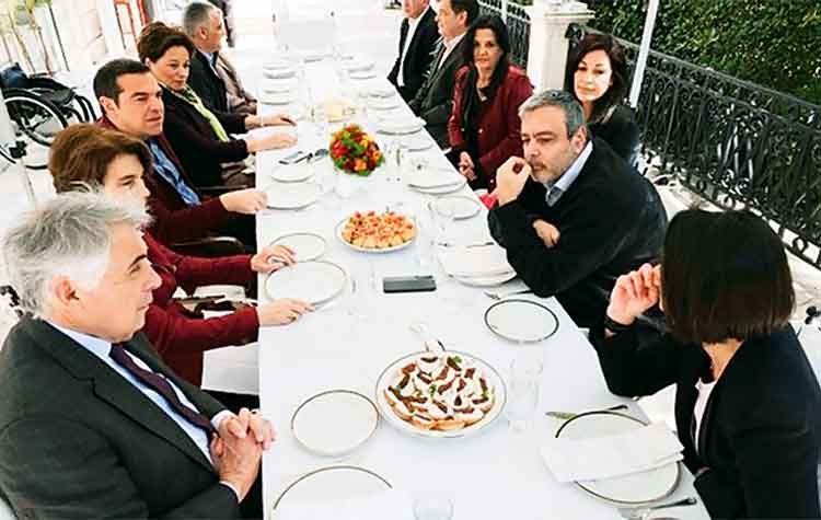 Τελική ευθεία για κάλπες