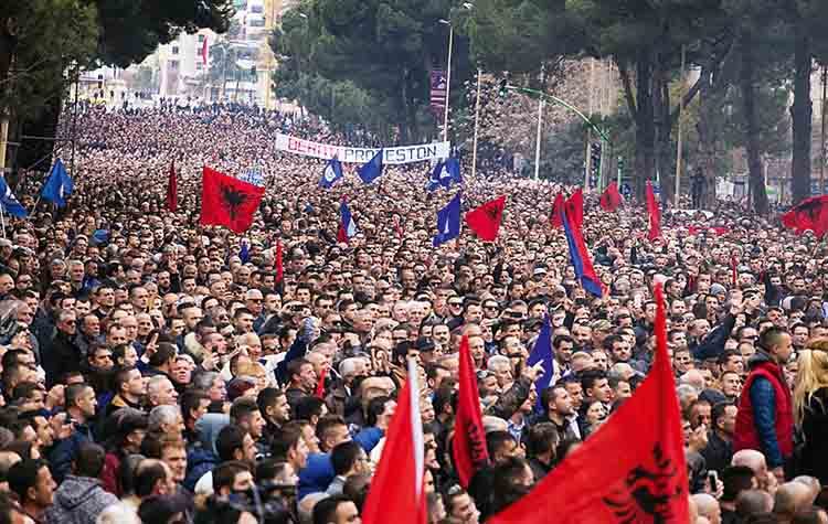 Αλβανία: Εκρηκτικό σκηνικό…
