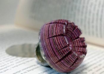 Μάθημα βιβλιοδεσίας στα σχολεία - Εργαστήρι κοσμήματος στους μεγάλους