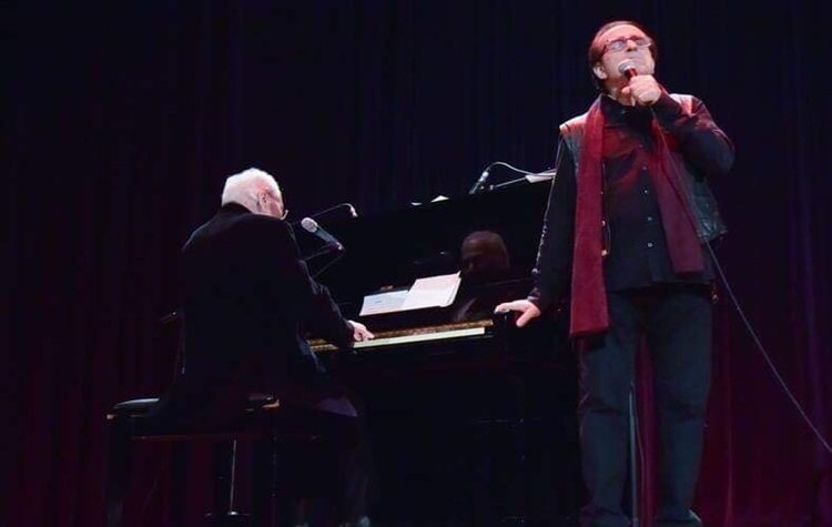 Μια ζεστή μουσική βραδιά για το Νέο Κύμα στο Δημοτικό Θέατρο