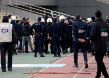 Ένταση και διακοπή του ντέρμπι «αιωνίων» στο ΟΑΚΑ