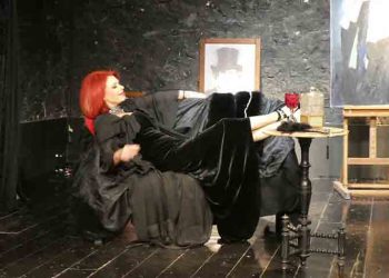 «Ονομάζομαι άγνωστη» της Πολύνας Γκιωνάκη στο Θέατρο Αλκμήνη