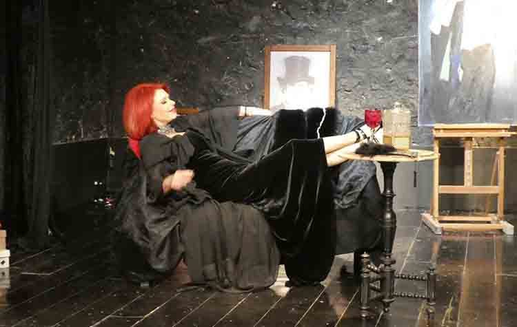 «Ονομάζομαι άγνωστη» της Πολύνας Γκιωνάκη στο Θέατρο Αλκμήνη