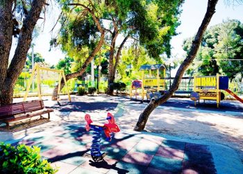 «Θωρακίζει» τις παιδικές χαρές ο Δήμος Κηφισιάς
