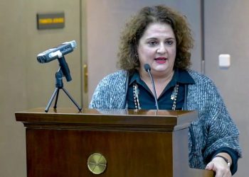 Υποψήφια η Αγγελική Παπάζογλου με την «Κοινωνία Παρούσα»