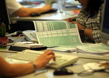 Παράταση έως 30 Απριλίου στις δηλώσεις «πόθεν έσχες»