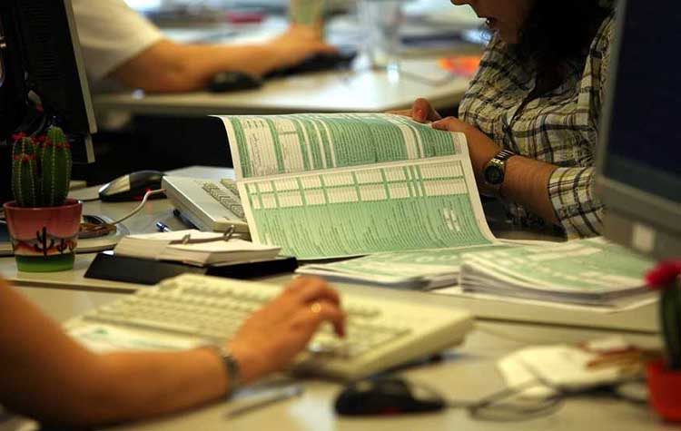 Παράταση έως 30 Απριλίου στις δηλώσεις «πόθεν έσχες»