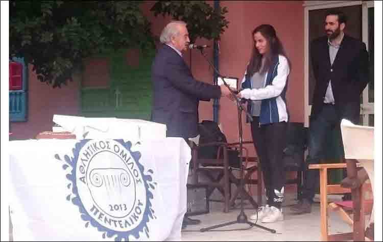 Συγχαρητήρια Στεργίου στην αθλήτρια του Α.Ο. Πεντελικού  Μαριλένα Καρύκα