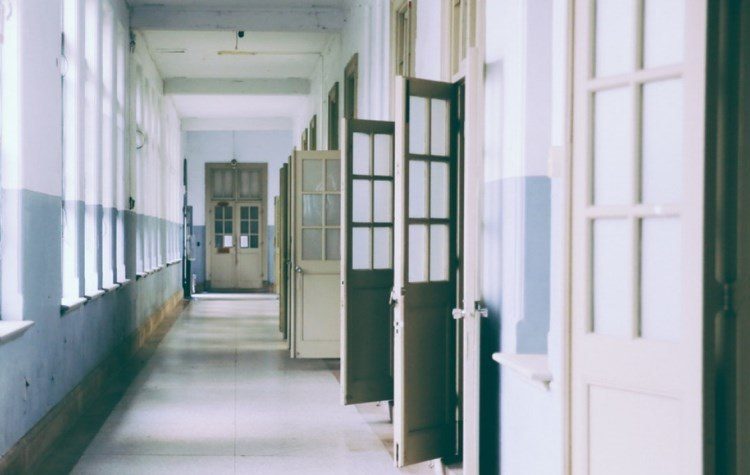 Πράσινο φως στην αγορά δύο οικοπέδων για νέα σχολεία