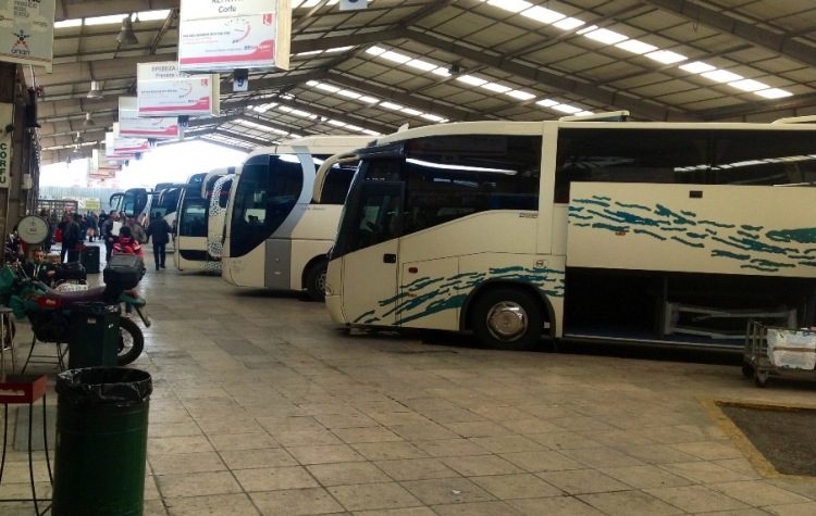 Νίκος Χιωτάκης: «Φρένο» στη μεταφορά τμήματος των ΚΤΕΛ Αττικής στην Κηφισιά