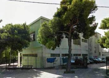 «Νέα Αρχή»: Διοίκηση και μείζων μειοψηφία έδρασαν αργά για το 1ο Δημοτικό Νέας Ερυθραίας