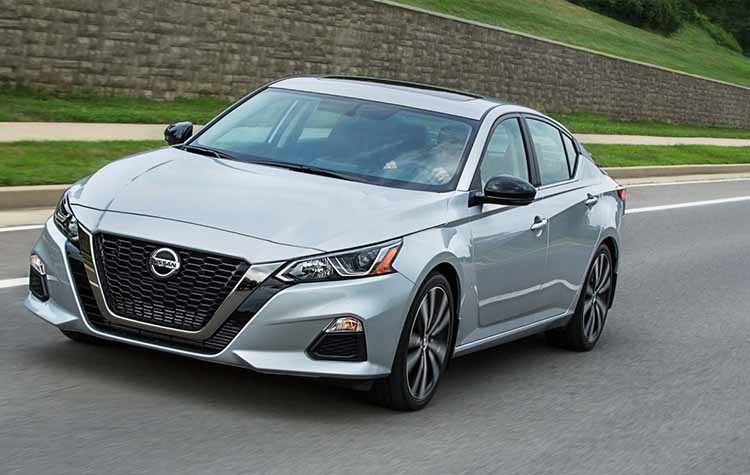 Το Nissan Altima στα «12 Best New Cars for 2019» του Autotrader