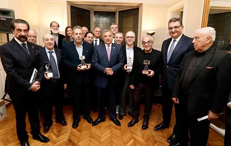 «H τέχνη μέσα από τα μάτια των ιατρών της Αθήνας»