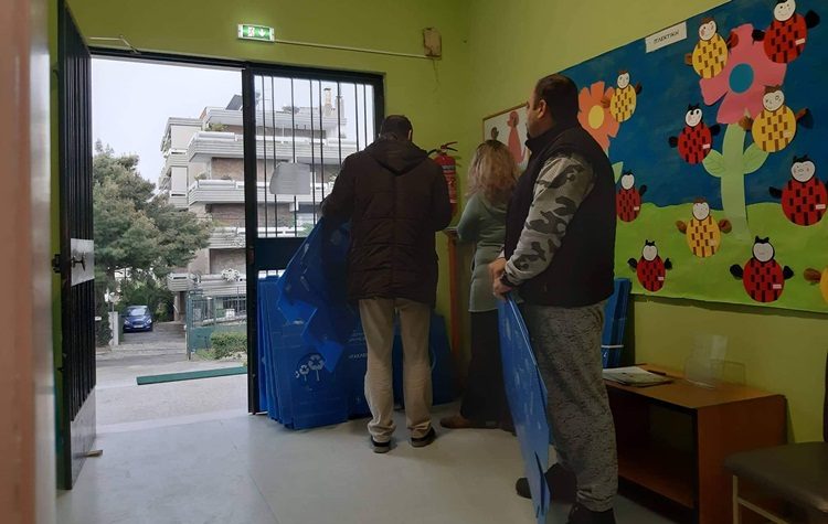 Στις 17/04 η νέα δωρεάν διανομή μπλε οικιακών κάδων ανακύκλωσης