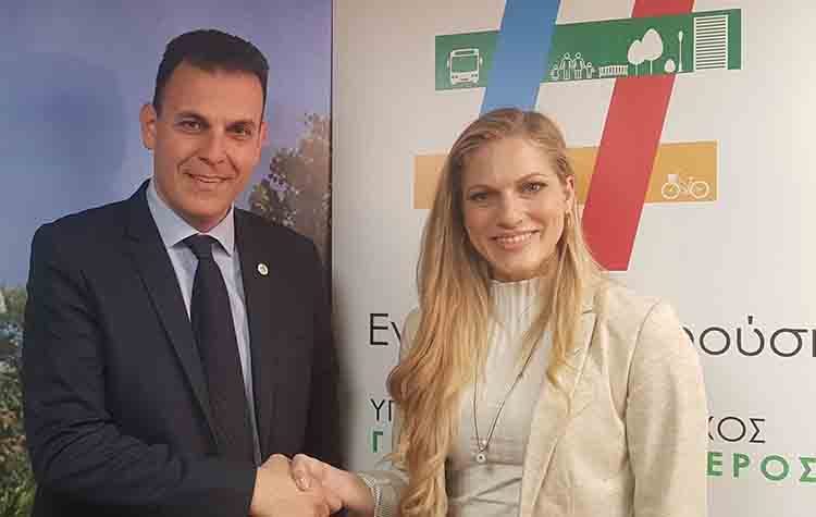 Υποψήφια με το #Ενωμένο Μαρούσι η ηθοποιός Σάρα Εσκενάζη