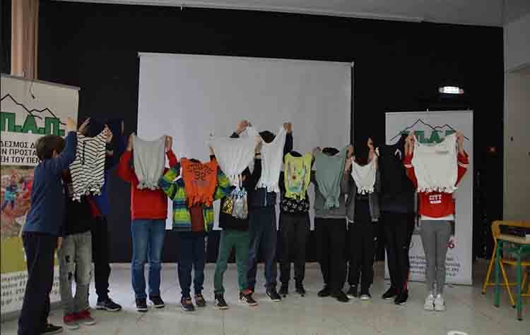 Τα παιδιά του Κρυστάλλειου Σχολείου Πεντέλης έδωσαν «μια δεύτερη ευκαιρία στα σκουπίδια»